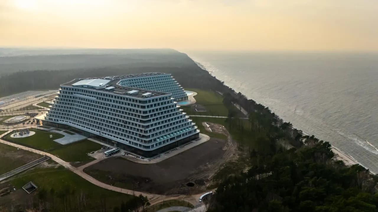 Hotel Gołębiewski w Łebie - Kiedy otwarcie? Zaskakujące zmiany!