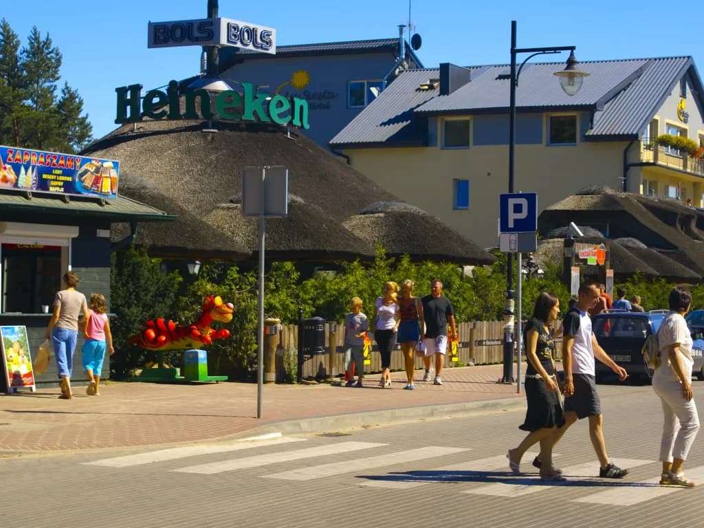 Ile mieszkańców ma Jastrzębia Góra? Zaskakujące dane o ludności