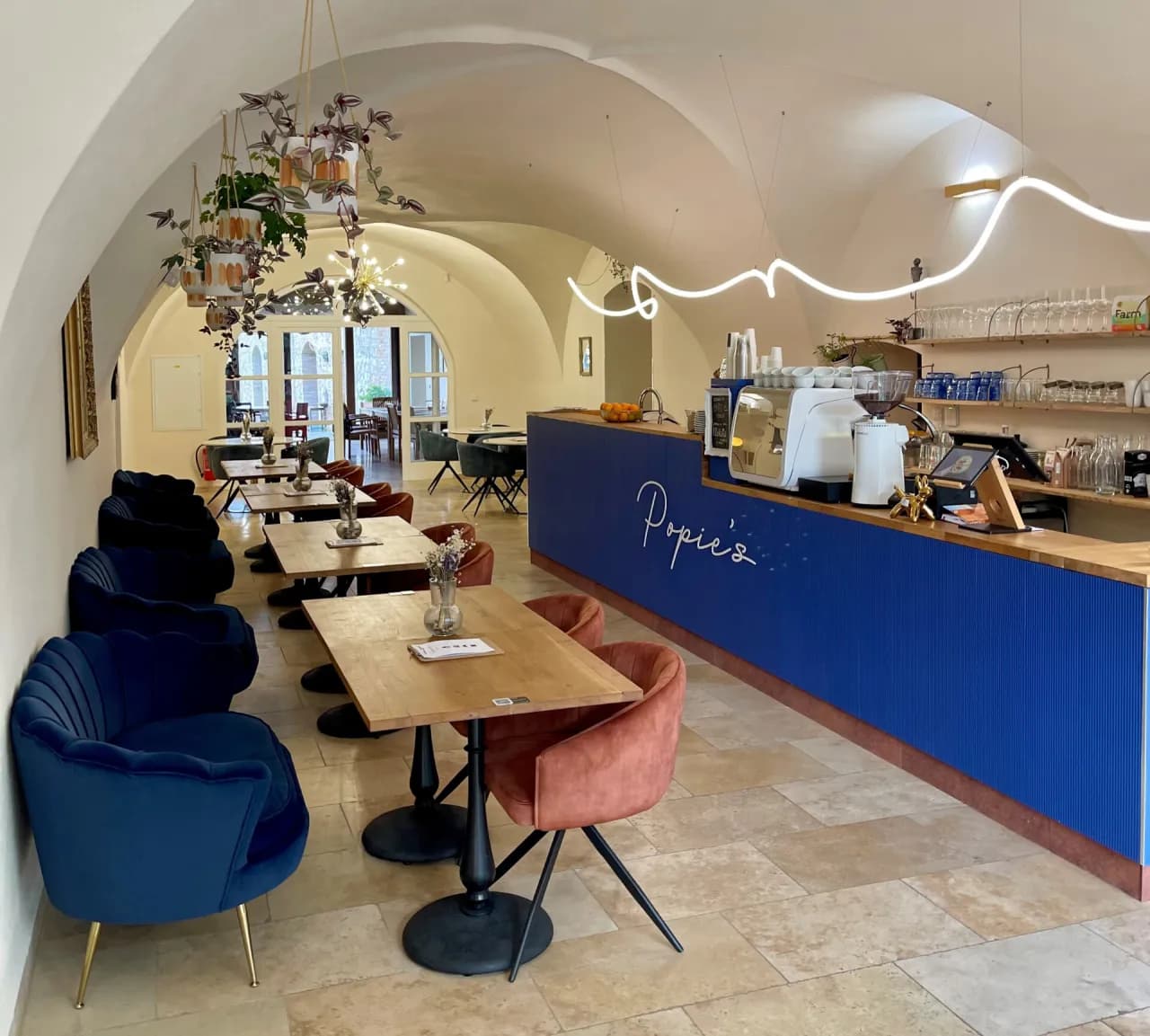 Mikulov gdzie zjeść - odkryj najlepsze lokale z lokalną kuchnią