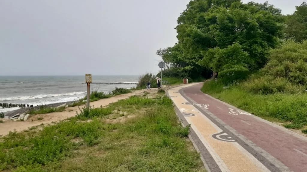 Ile kilometrów z Kołobrzegu do Ustronia Morskiego? Sprawdź różnice w trasach