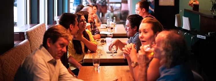 Gdzie zjeść w Fromborku? Odkryj najlepsze restauracje w mieście